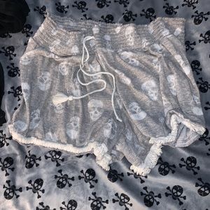 Skull shorts